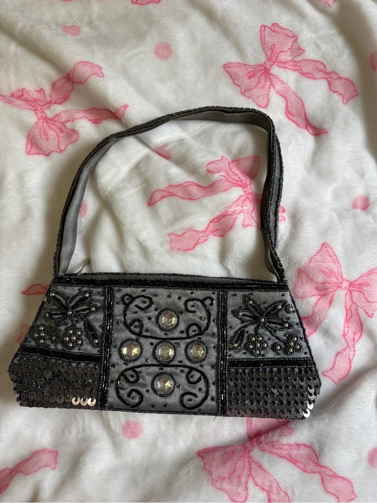 Handbags - vintage beaded purse